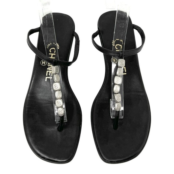 CHANEL Shoes - Chanel Black Leather CC Logo‎ Flat Thong Sandals 36.5 Vintage